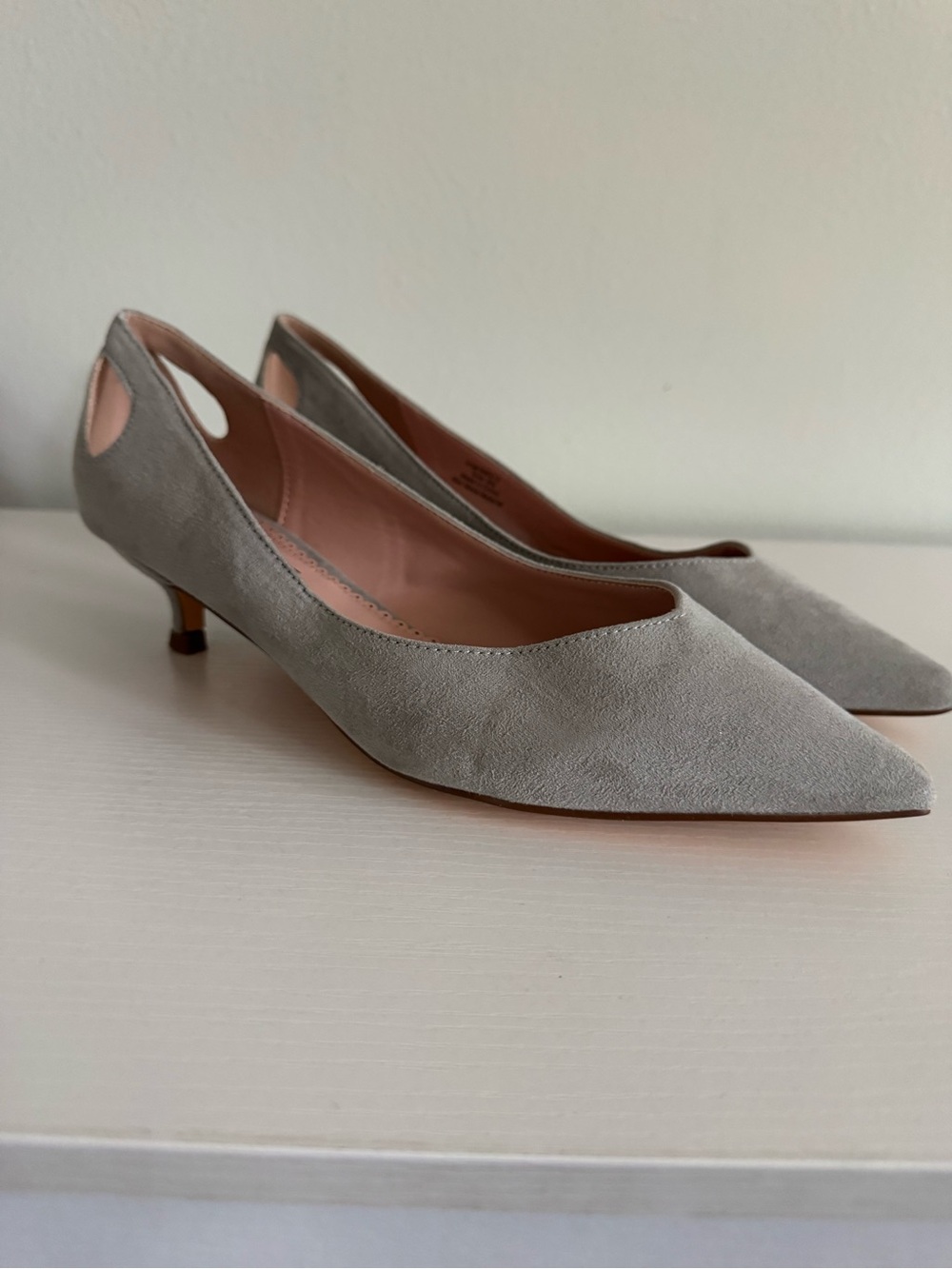 Journee Collection Light Gray Pointed Kitten Heel Pumps
